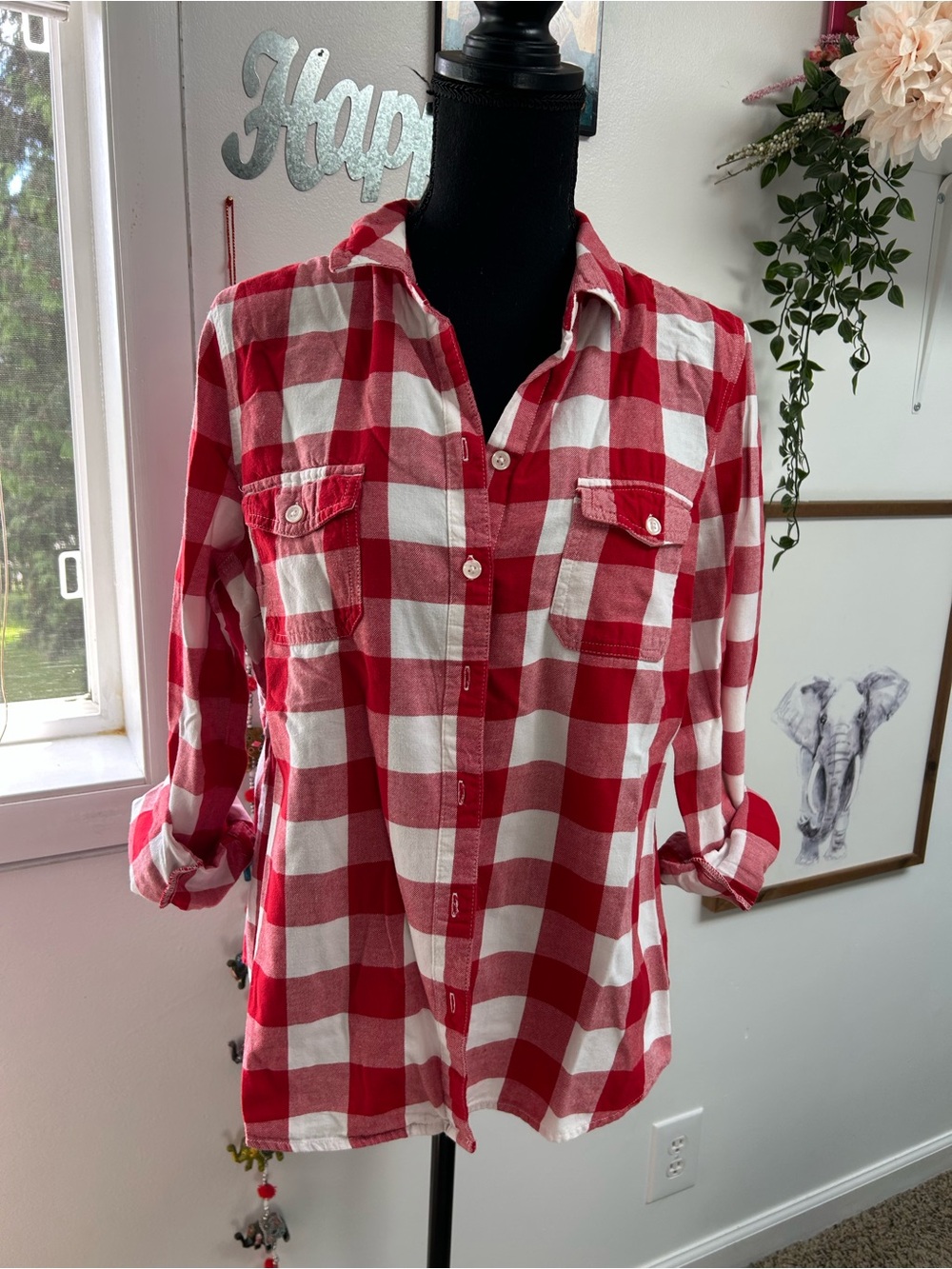 Old Navy Red and White Buffalo Check Button-Down Shirt- large